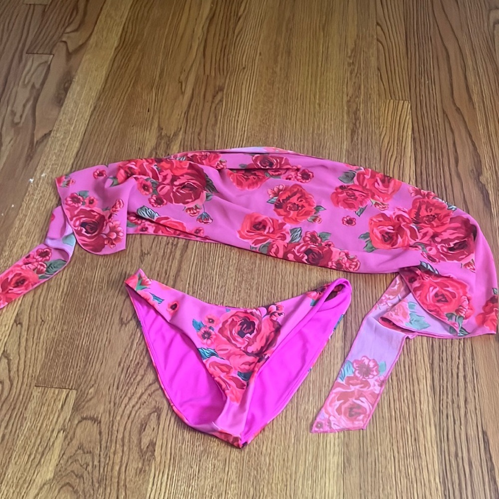 LPA Woman’s Floral Bikini Bottom and Waist Scarf Size XS